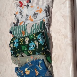 Lot of 6 Long Sleeve Footed Pajamas Size 4T and 5T